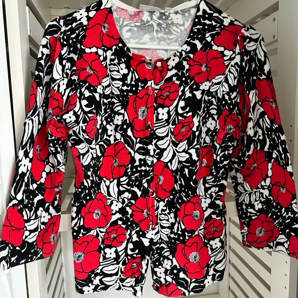 Red, black, and white spring floral sweater with 3/4 sleeves